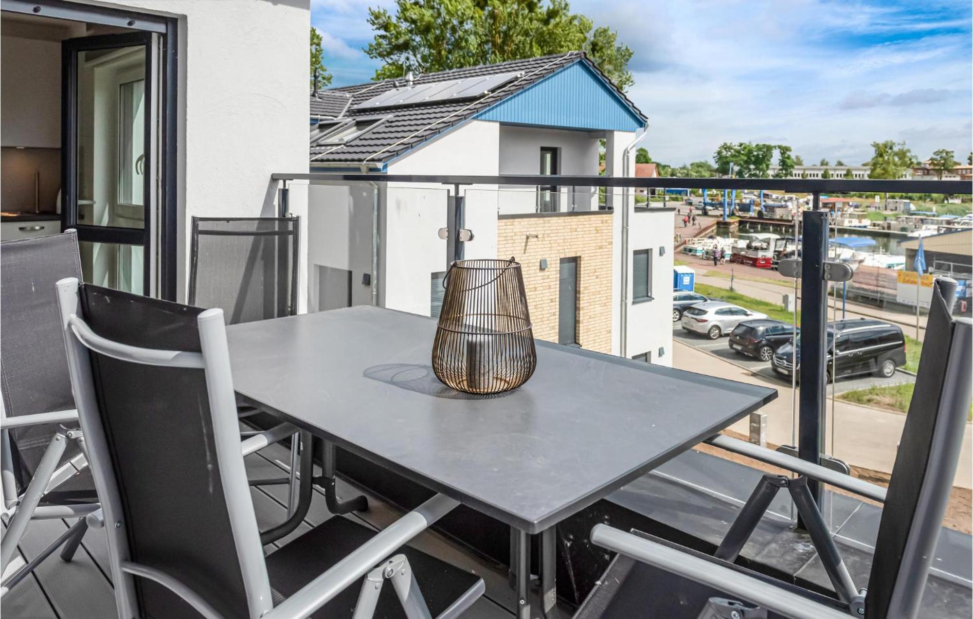 Amazing Apartment In Rechlin With Kitchen Ngoại thất bức ảnh